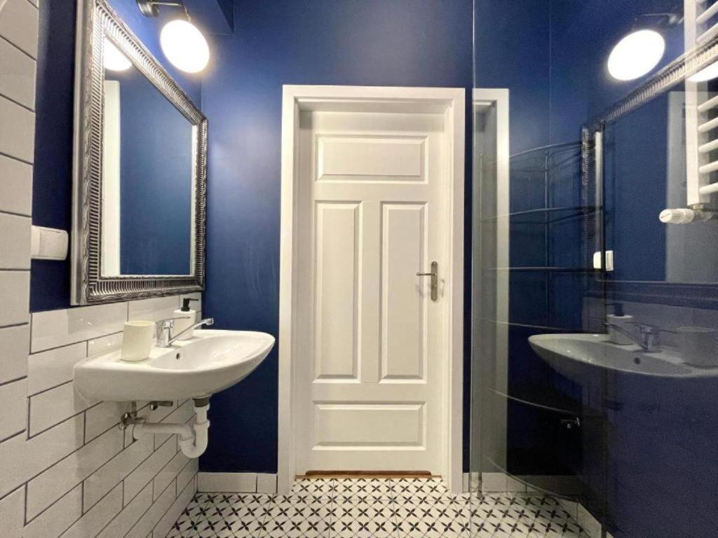 Apartament Petite Visite No 4a I 4b